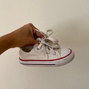 Toddler size 7 white converse